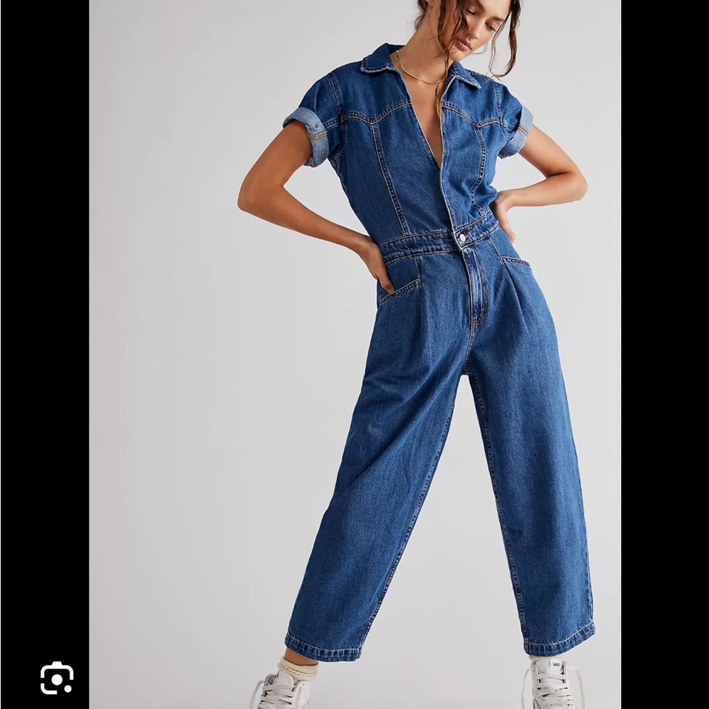 Free People Marla Coverall Size Small Denim Jumpsuit short sleeves